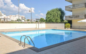 Amazing apartment in Caulonia Marina with Outdoor swimming pool, 2 Bedrooms and WiFi Marina Di Caulonia